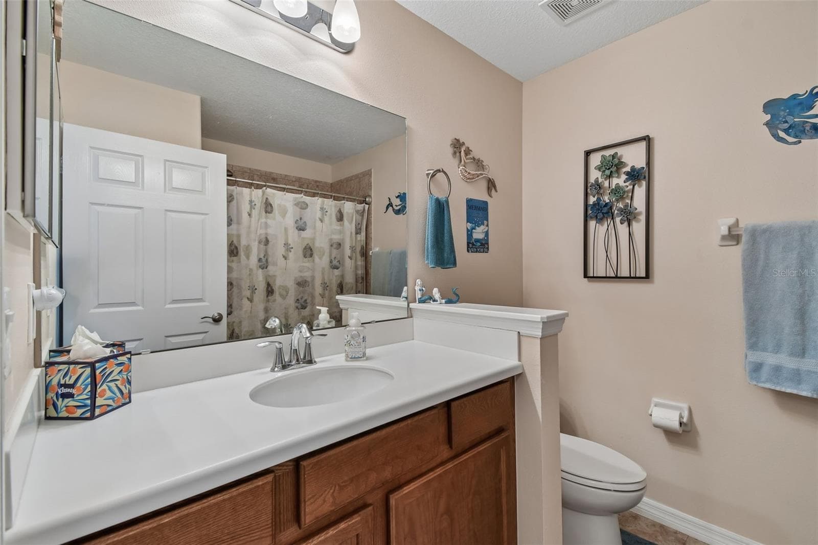 Single Family Residence at 26617 OTTER CREEK LN, LEESBURG, photo 33 of 39