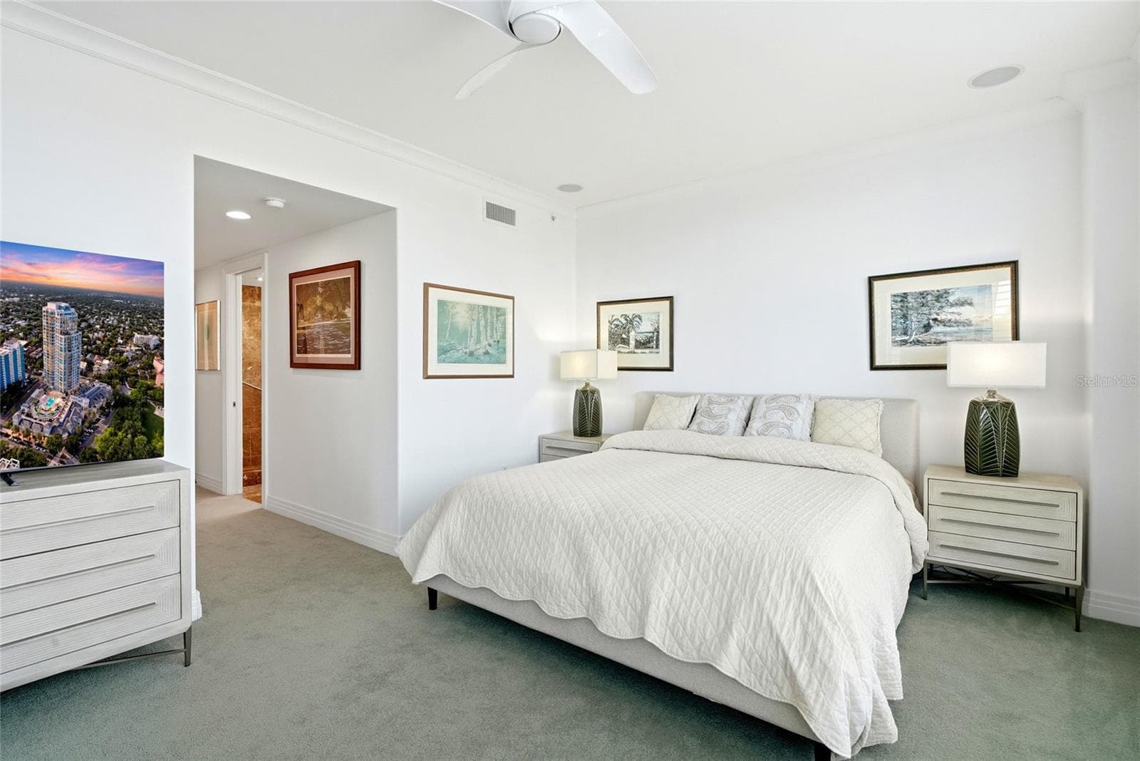 primary suite, views of Vinoy Hotel and Old NE - 400 BEACH DR NE #401, ST PETERSBURG