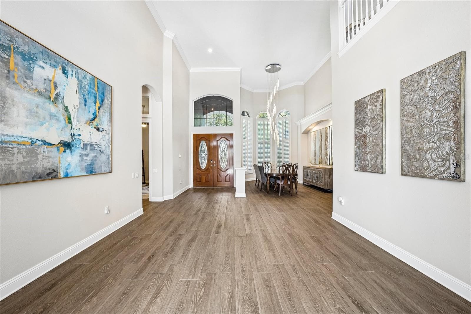 Entryway and formal living room - 9039 WATERASH LN N, PINELLAS PARK