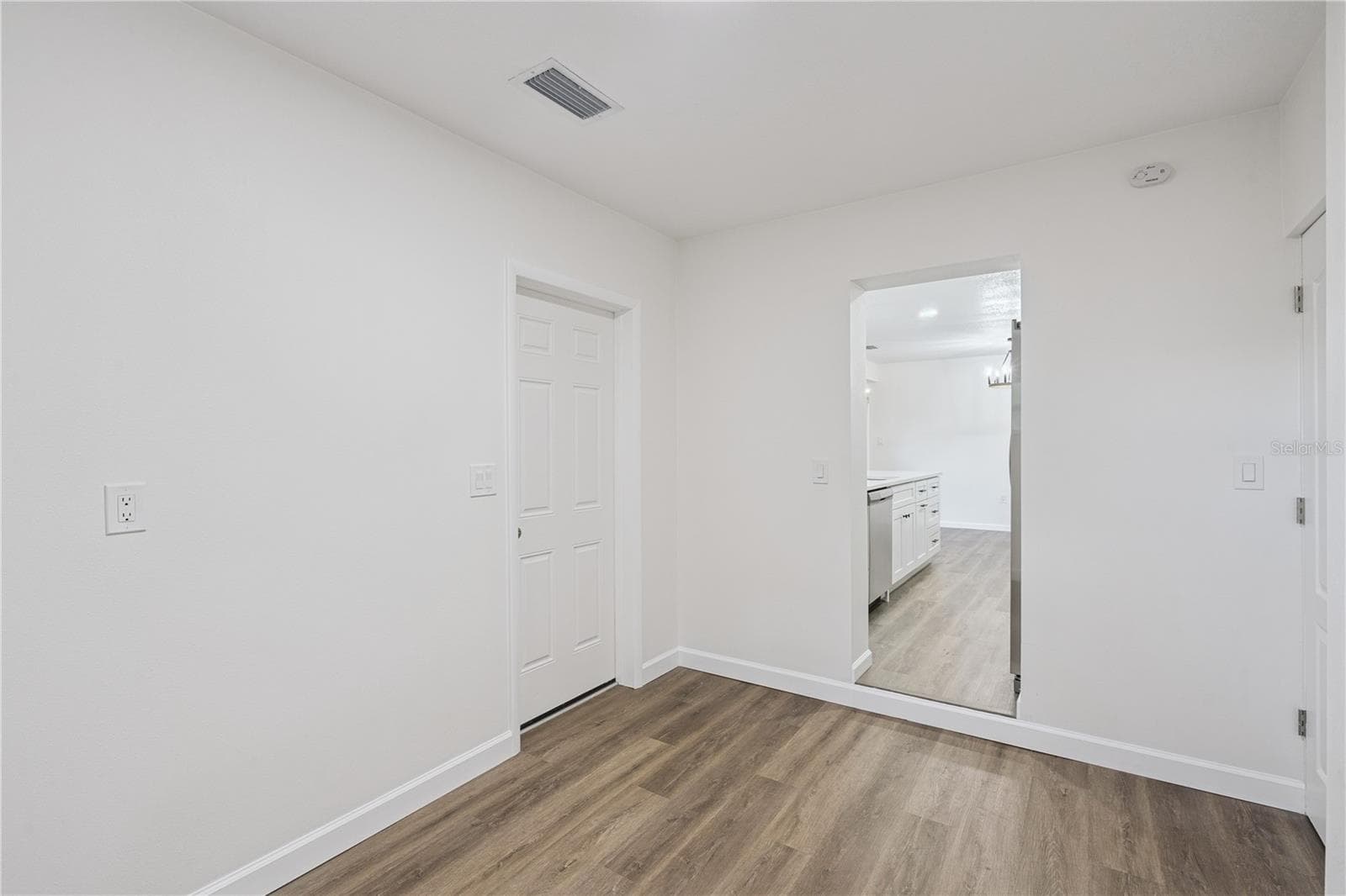 Single Family Residence at 1310 LEE CT, LEESBURG, photo 12 of 37