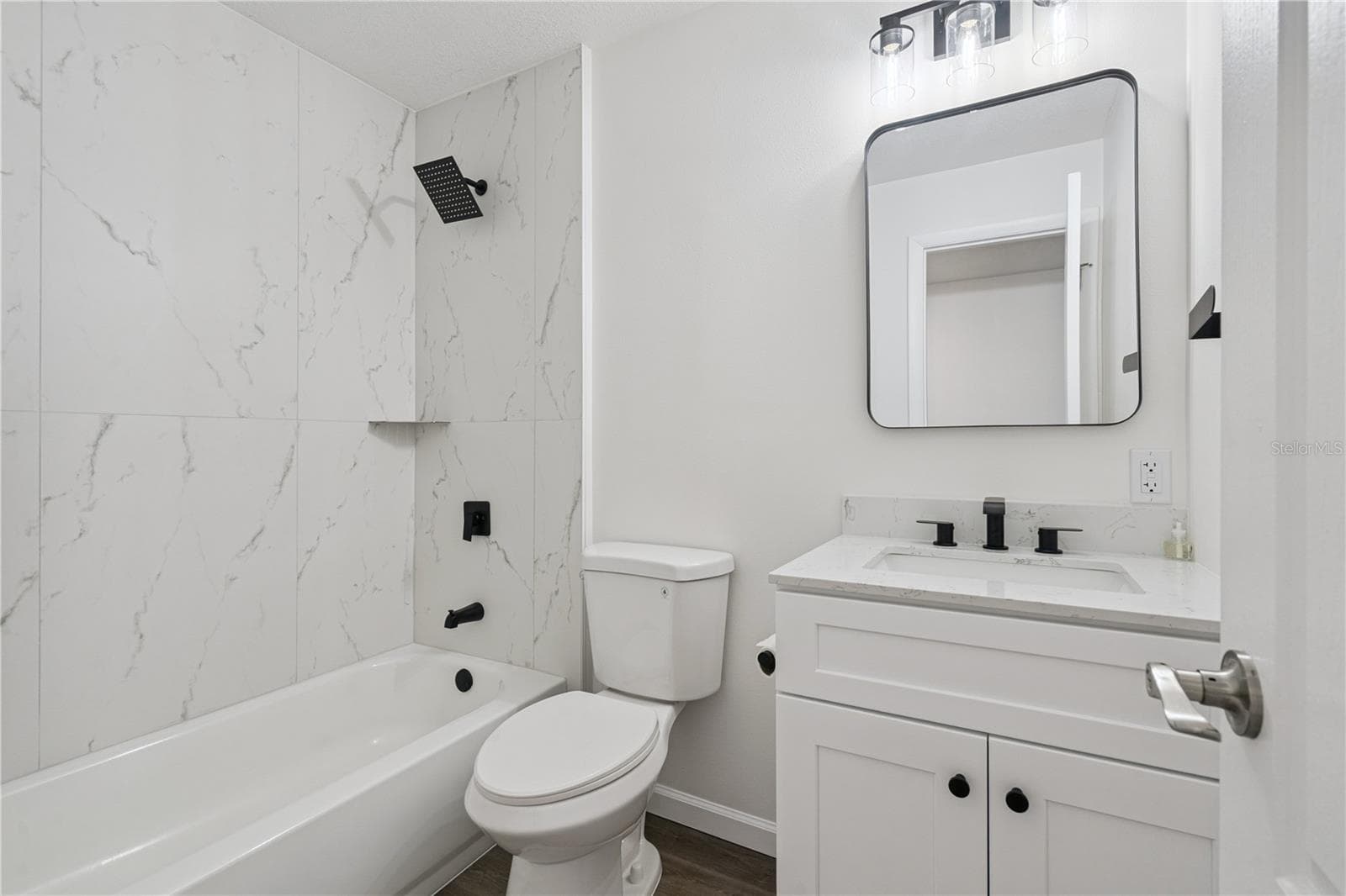 Single Family Residence at 1310 LEE CT, LEESBURG, photo 19 of 37