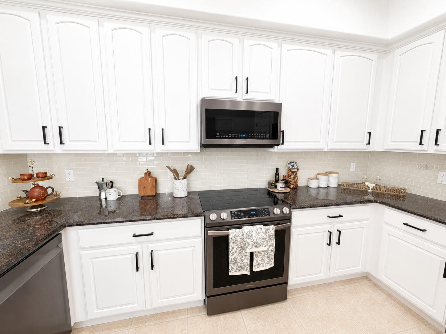 Condominium at 8766 THE ESPLANADE #23, ORLANDO, photo 9 of 47
