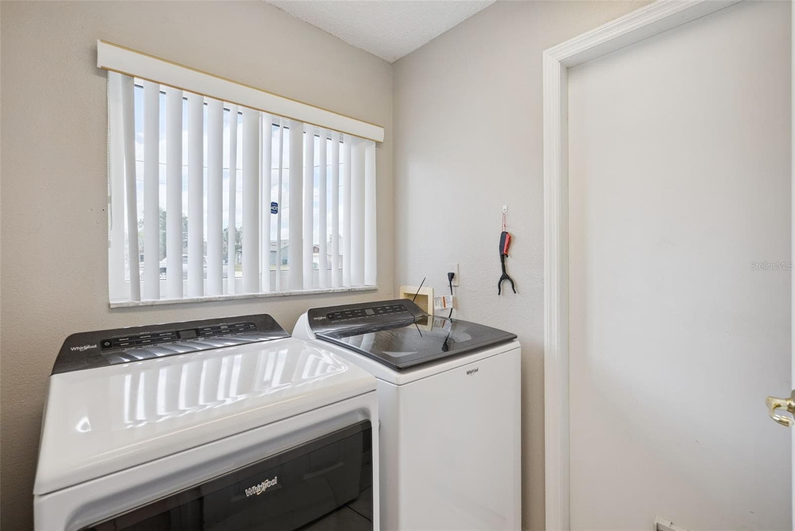 Single Family Residence at 2563 SHEFFIELD DR, DELTONA, photo 7 of 12