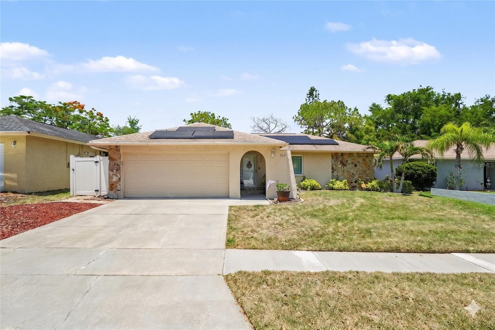 Single Family Residence at 2627 SURREY DR, PALM HARBOR, photo 2 of 29