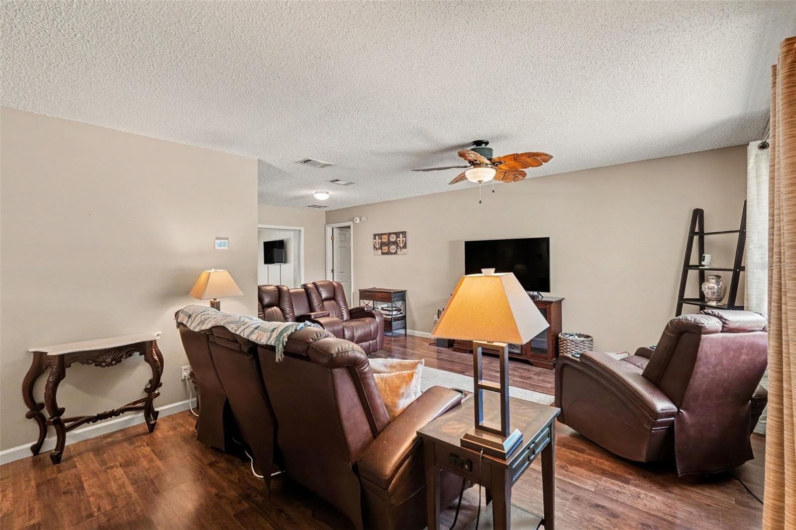 Single Family Residence at 2627 SURREY DR, PALM HARBOR, photo 13 of 29