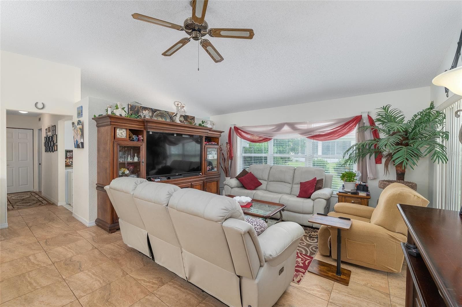 Single Family Residence at 11563 SW 74TH CT, OCALA, photo 5 of 32