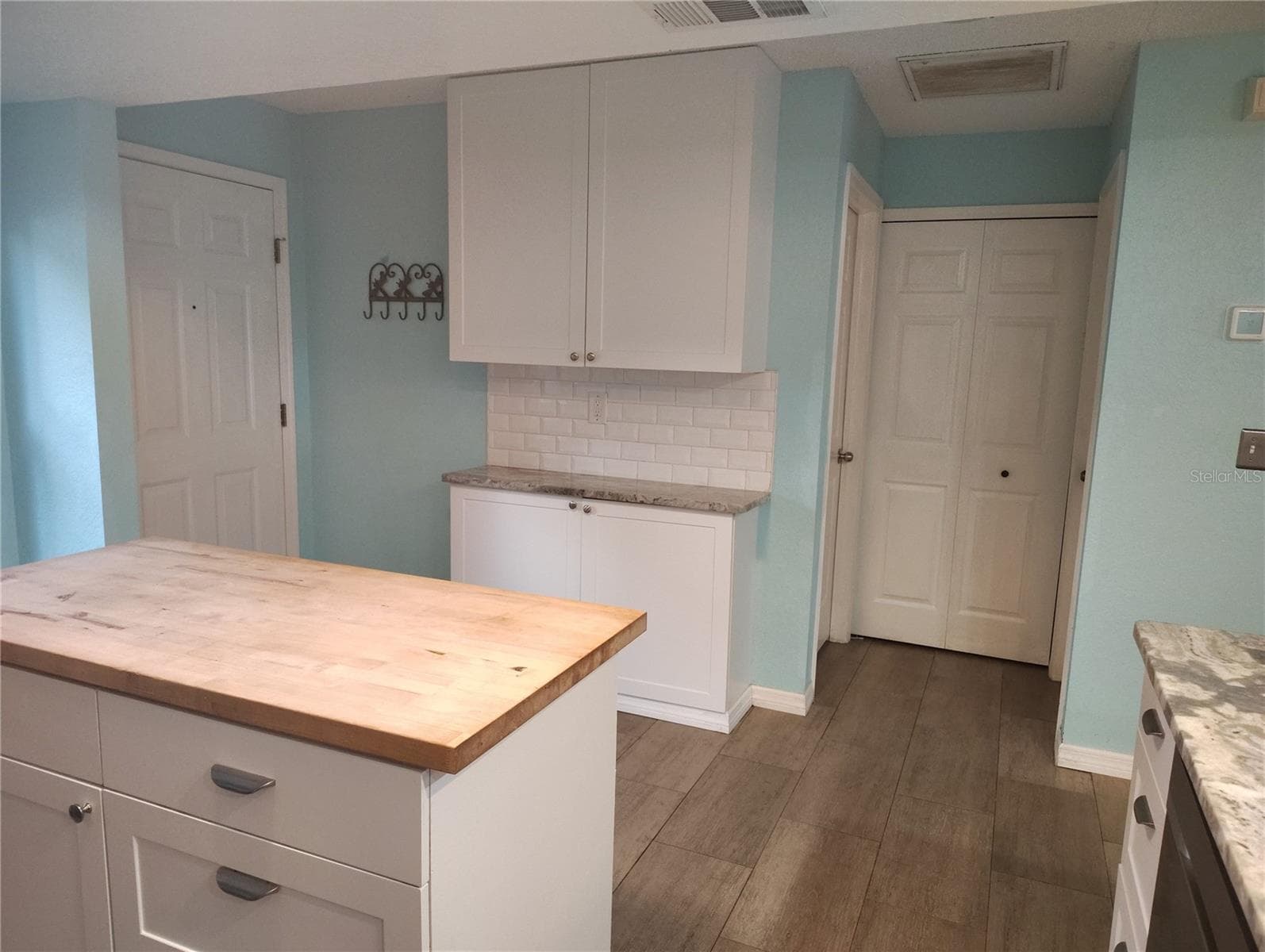 Entrance/Kitchen - 10853 43RD ST N #1201, CLEARWATER