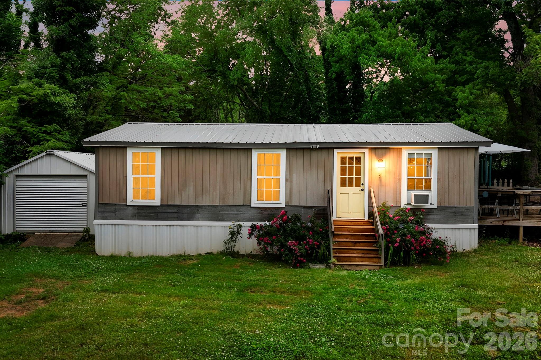 The 2nd Living Qtrs with 3 Bed / 2 Bath - Asheville