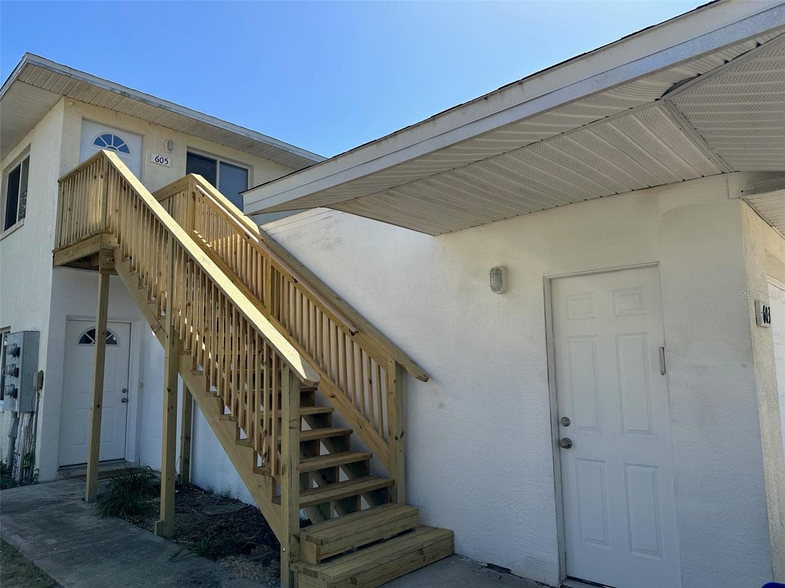 Garage access for unit 603 and Upper access to unit 605 - 601 E 2ND AVE, NEW SMYRNA BEACH
