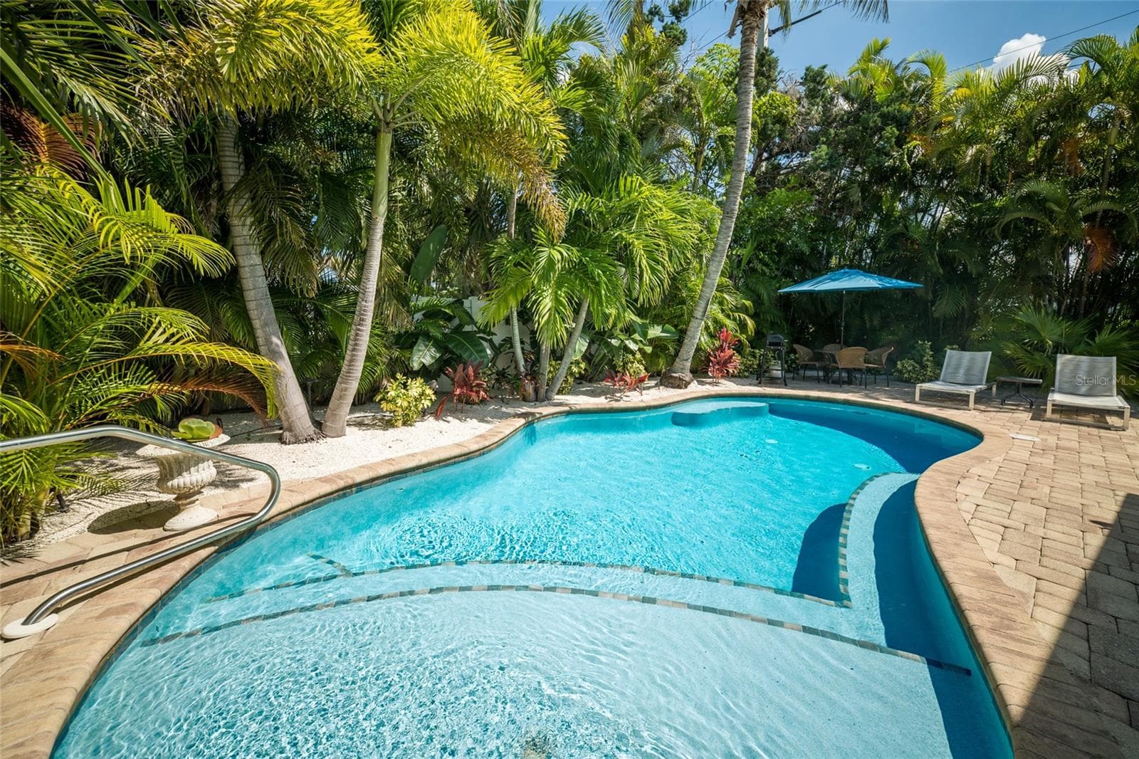 Private heated pool - 324 64TH ST, HOLMES BEACH