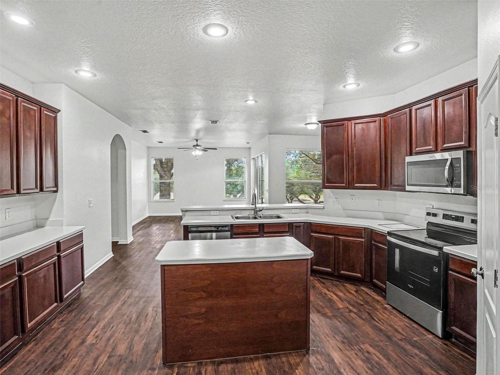 Single Family Residence at 526 AZALEA BLOOM DR, APOPKA, photo 7 of 30