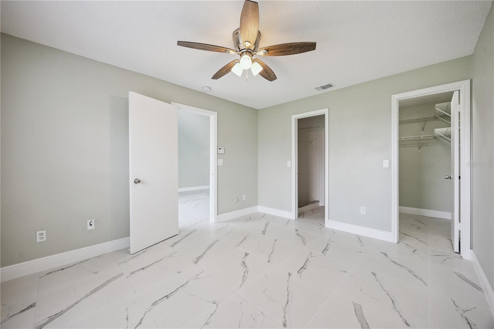 Townhouse at 14451 BAY ISLE DR, ORLANDO, photo 9 of 25