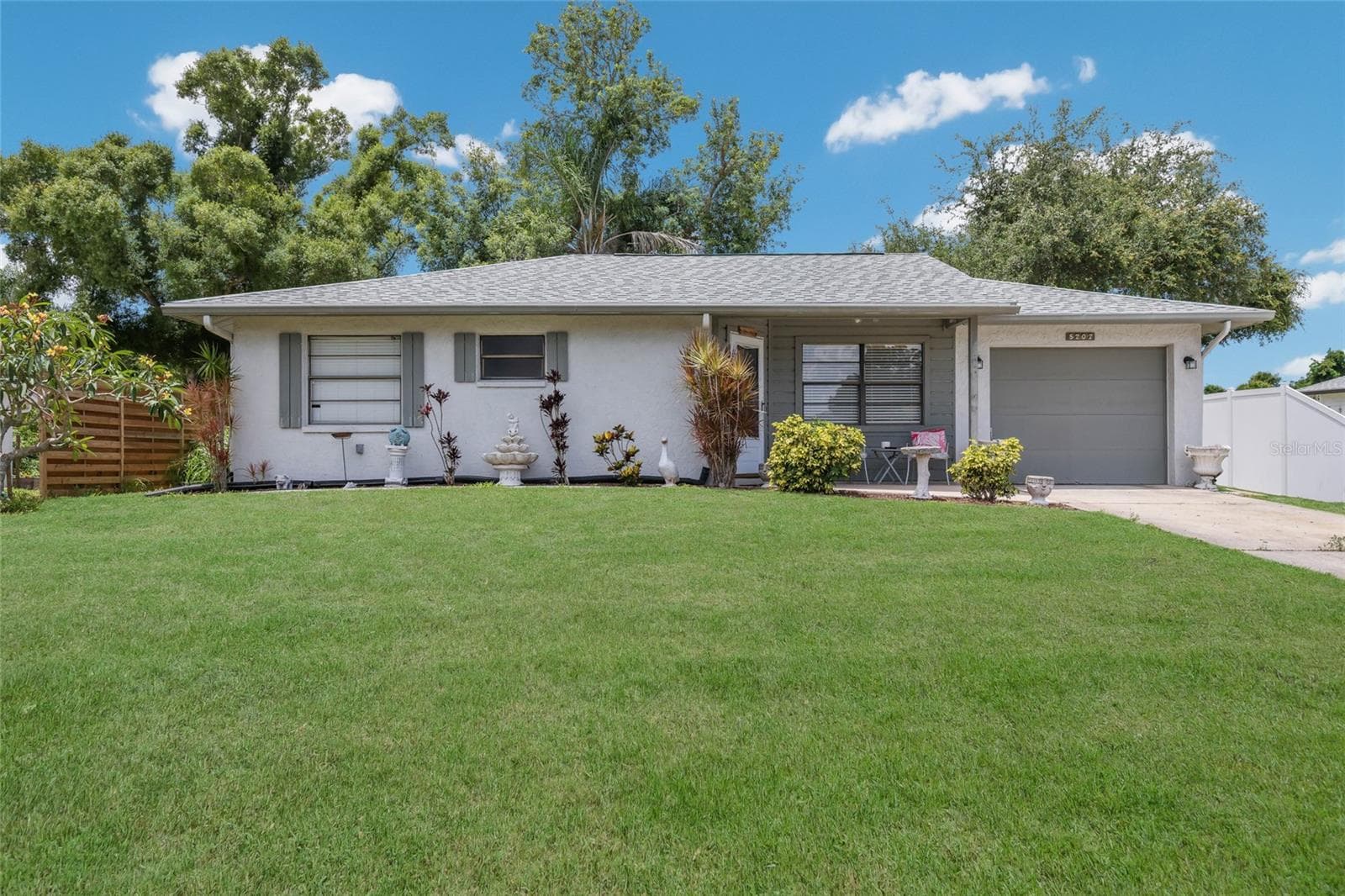 Single Family Residence at 5202 FOXCROFT CT, SARASOTA, photo 3 of 30