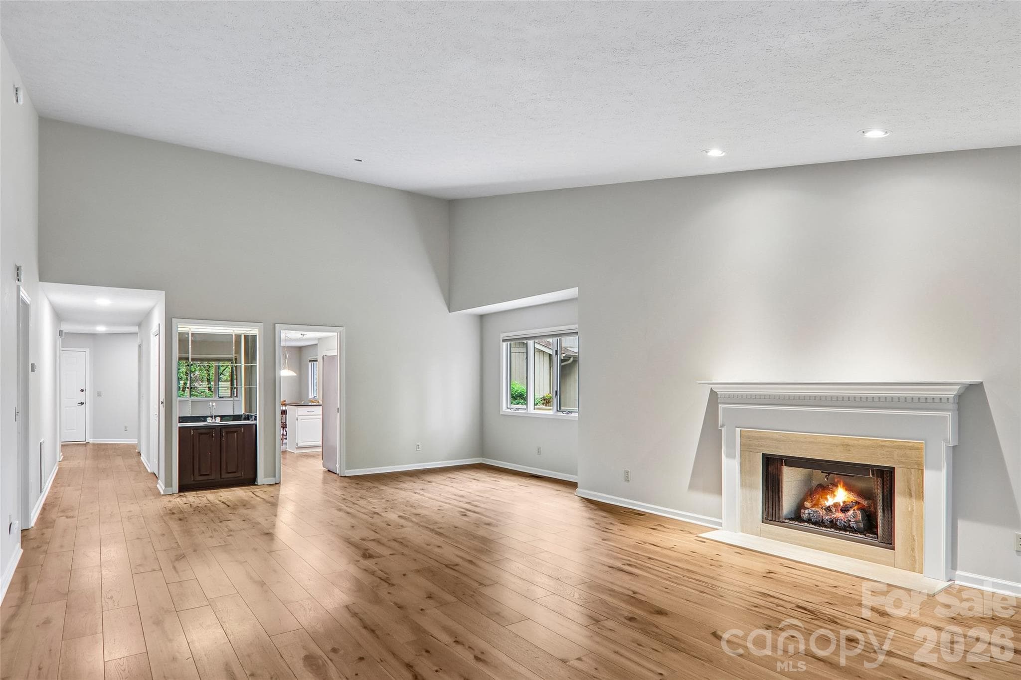 Condominium at 405 Wild Oak Lane, Hendersonville, photo 9 of 39