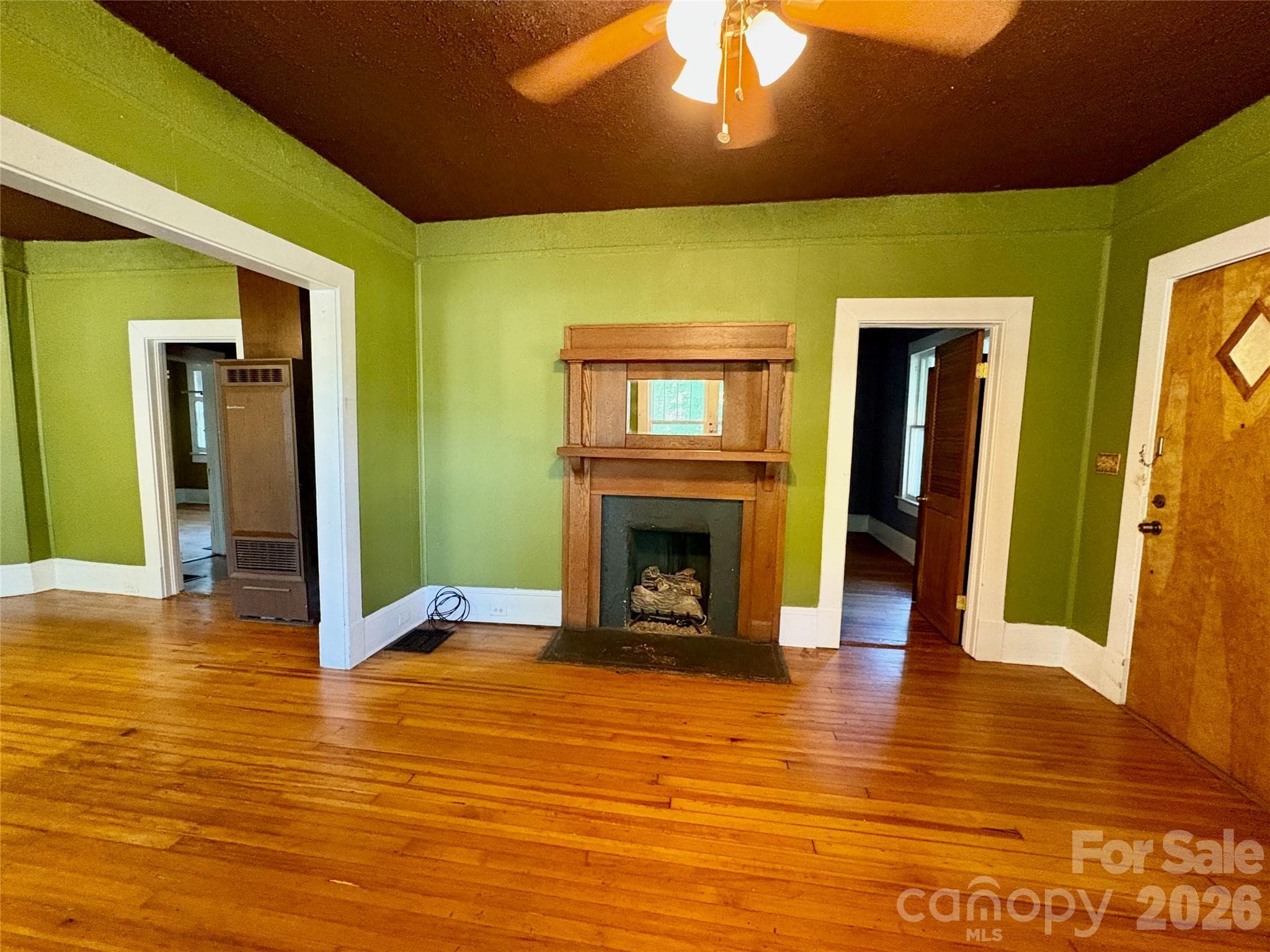 Single Family Residence at Asheville, photo 7 of 38