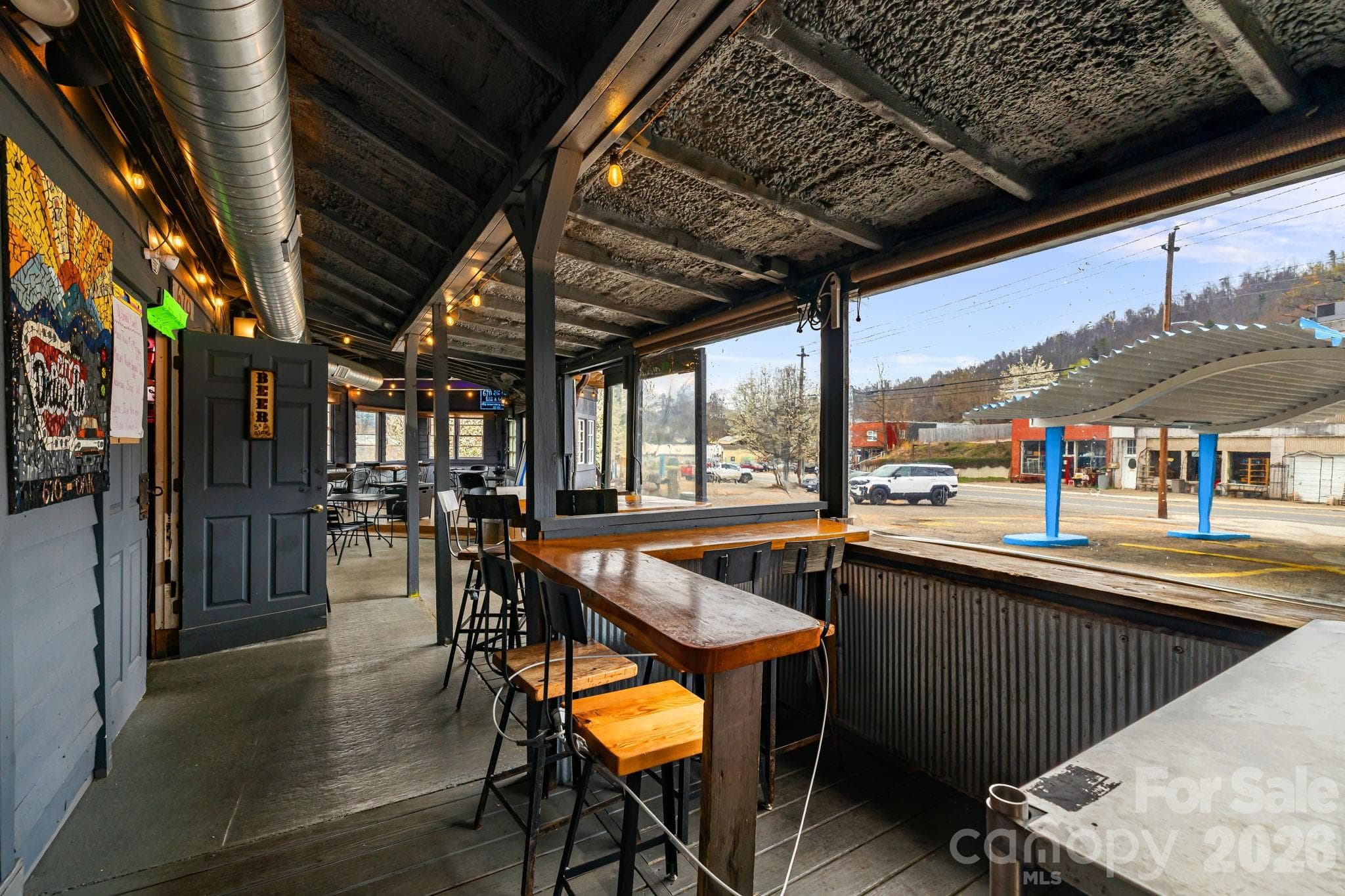 Food/Beverage at 670 Oak Avenue, Spruce Pine, photo 7 of 47
