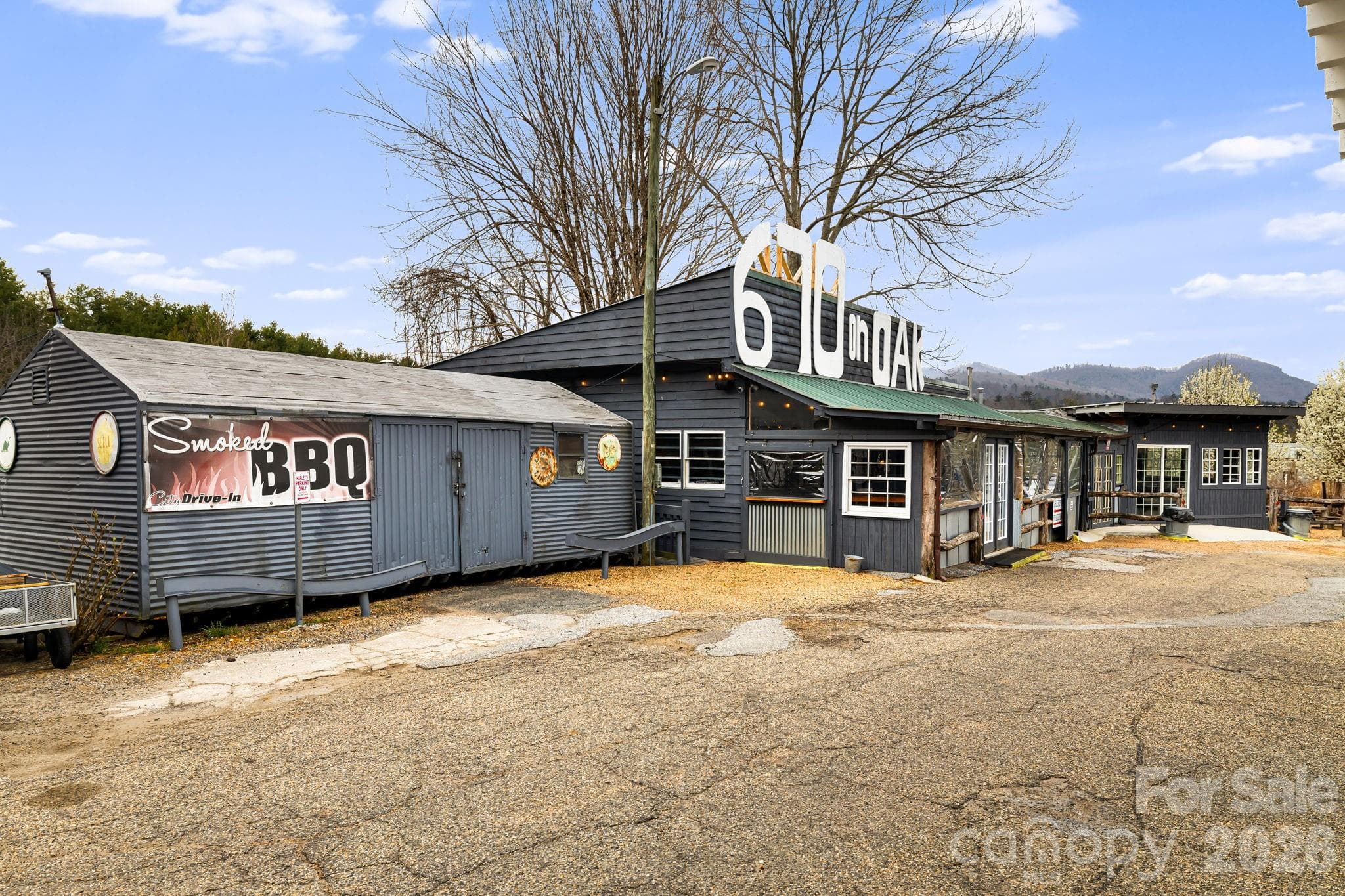 Food/Beverage at 670 Oak Avenue, Spruce Pine, photo 40 of 47