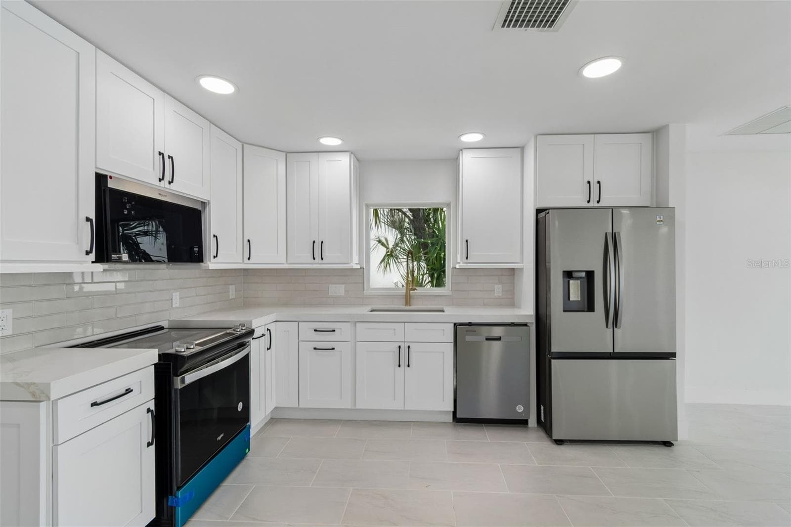 Single Family Residence at 10238 TARPON DR, TREASURE ISLAND, photo 12 of 59
