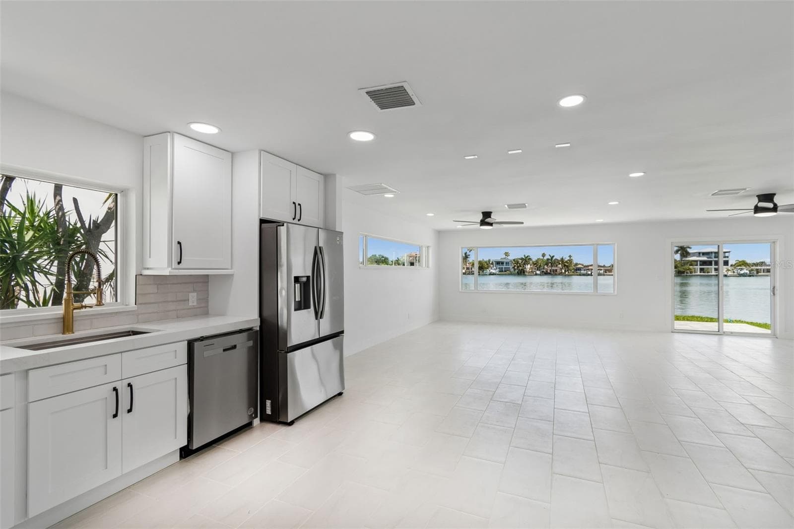 Single Family Residence at 10238 TARPON DR, TREASURE ISLAND, photo 16 of 59
