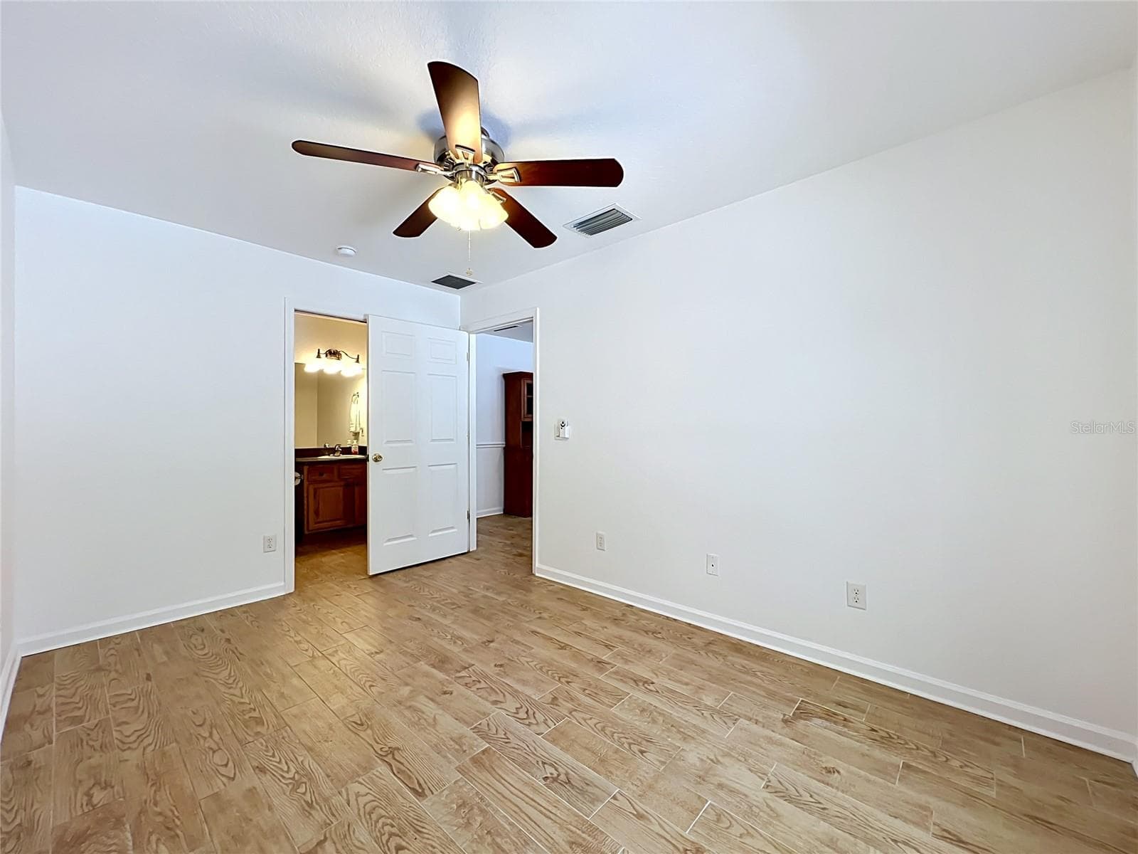 Bedroom #5 & Bath Off of Dining Rm. - 2300 PINE MEADOWS PL, CHULUOTA