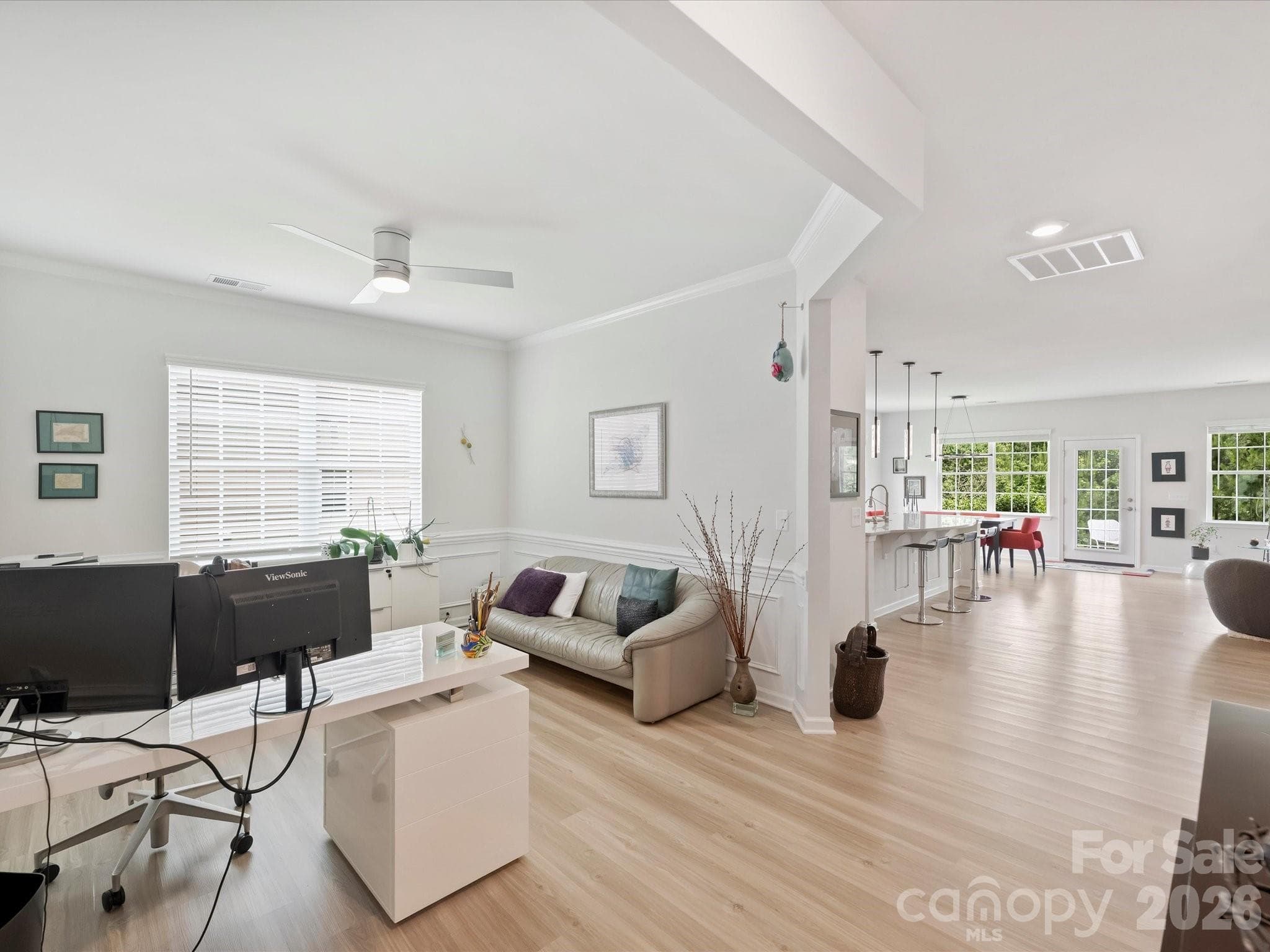 Open and Inviting Floorplan - Mount Holly