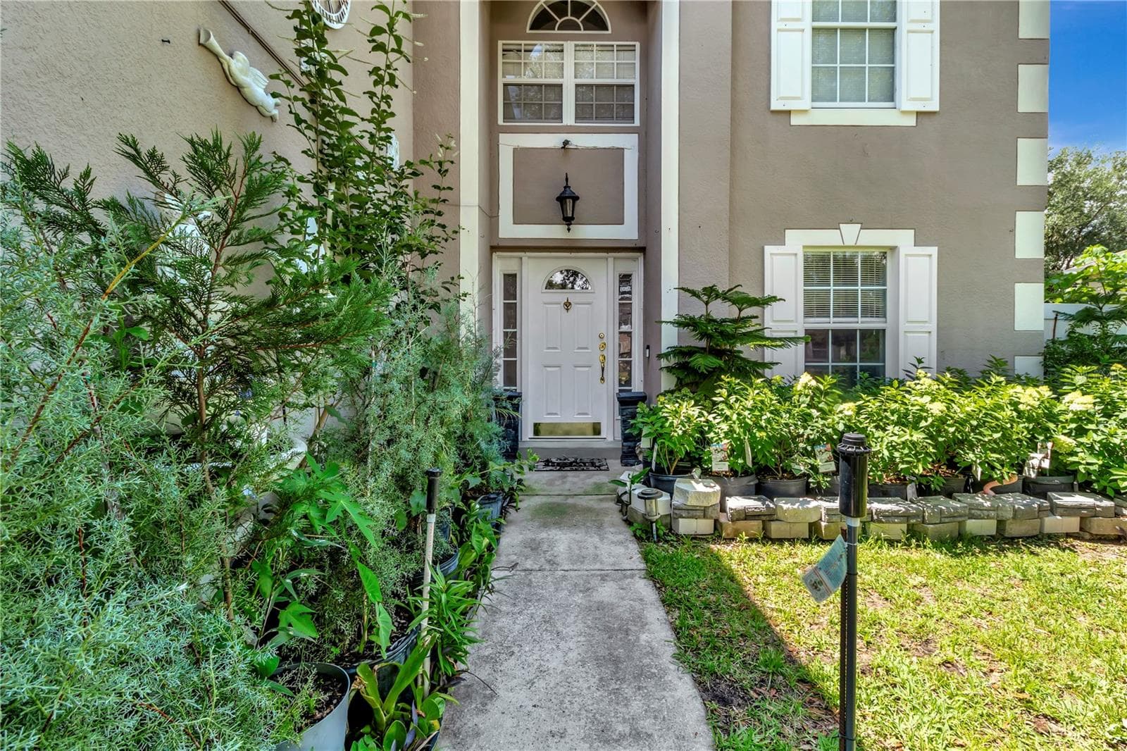 Front Exterior - 7642 PARK HILL AVE, LEESBURG