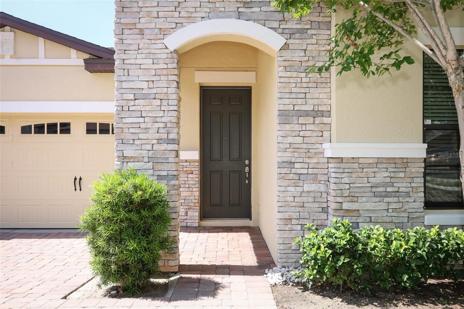 Single Family Residence at 9175 CHANDLER DR, GROVELAND, photo 2 of 23