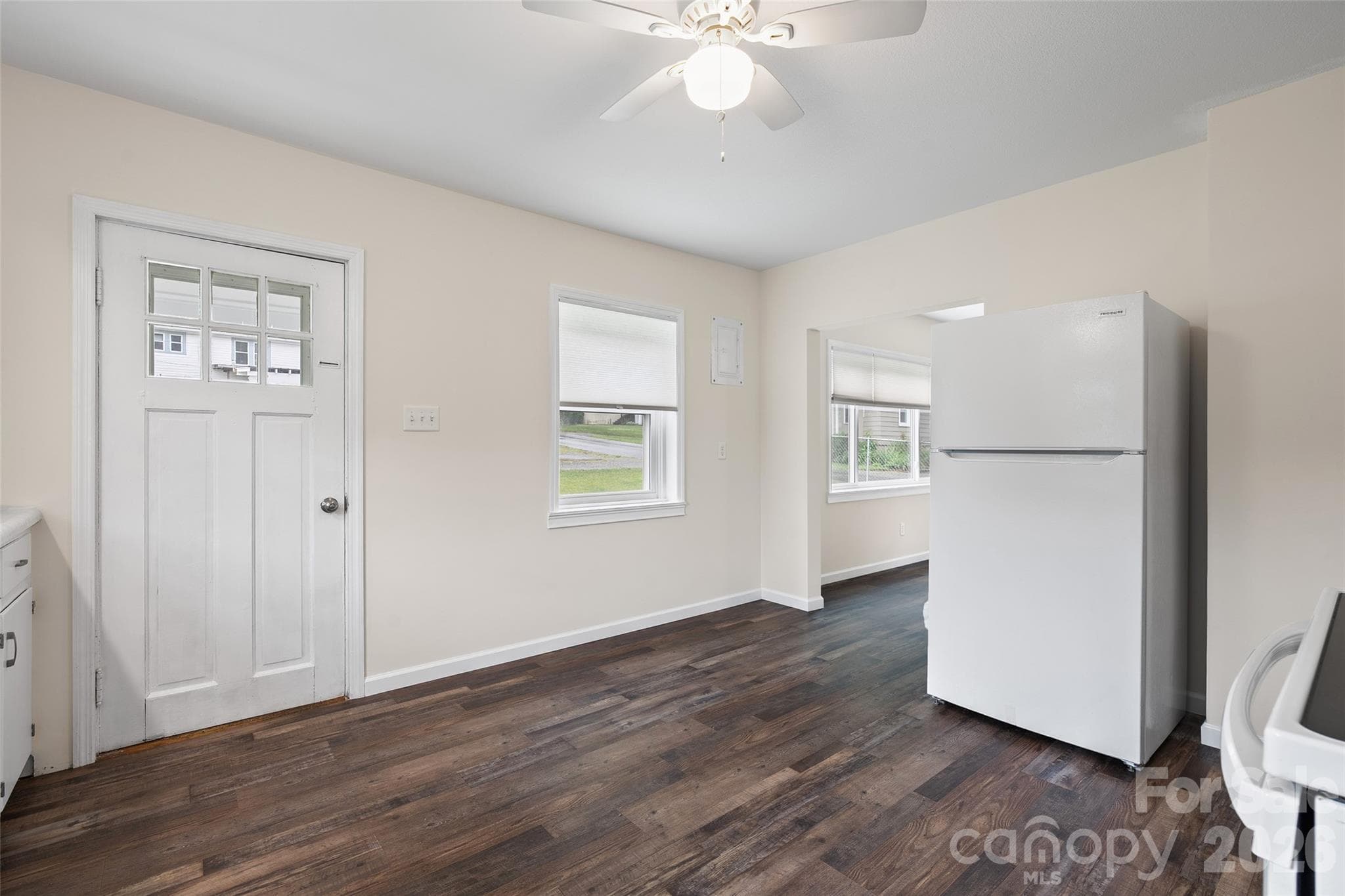 Single Family Residence at Waynesville, photo 4 of 16