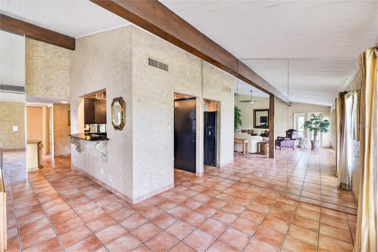 Dining area adjacent to the kitchen. - 200 MAITLAND AVE #128, ALTAMONTE SPRINGS