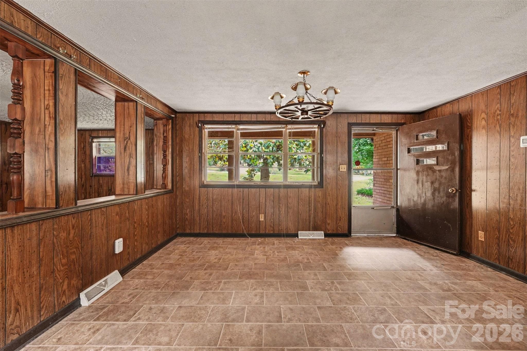 Single Family Residence at Lincolnton, photo 2 of 14