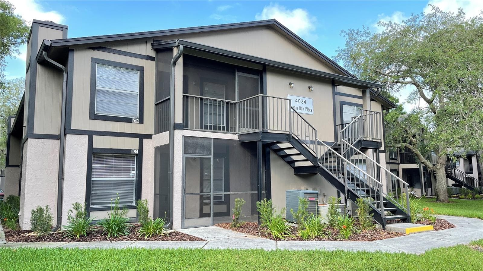 4034 DREAM OAK PL #104