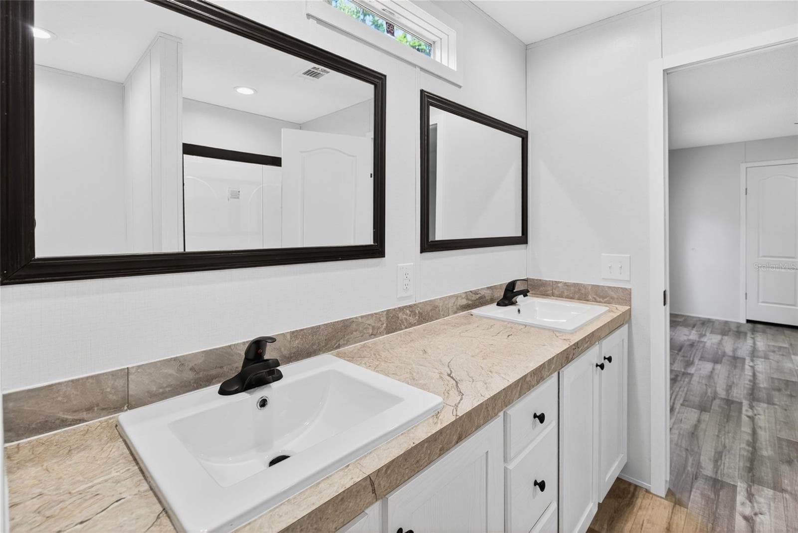 Manufactured Home at 17475 TAVERN RD, BROOKSVILLE, photo 18 of 32