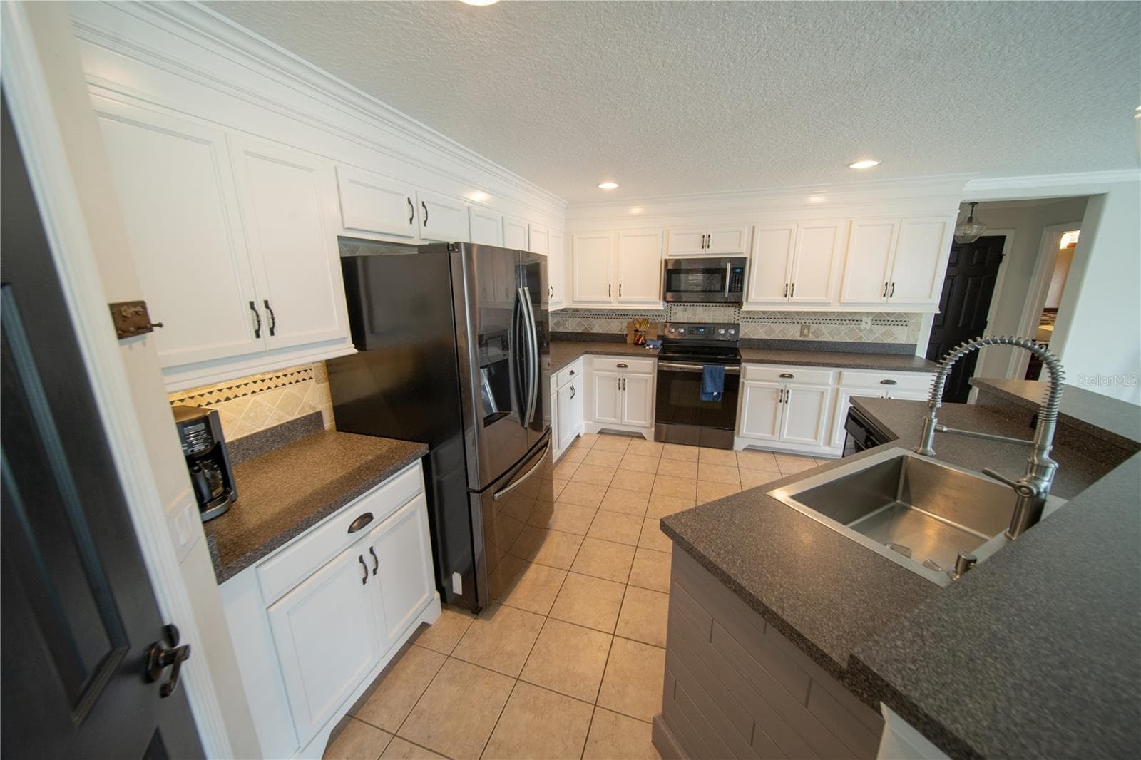 Single Family Residence at 4621 YELLOW BAY DR, KISSIMMEE, photo 9 of 29