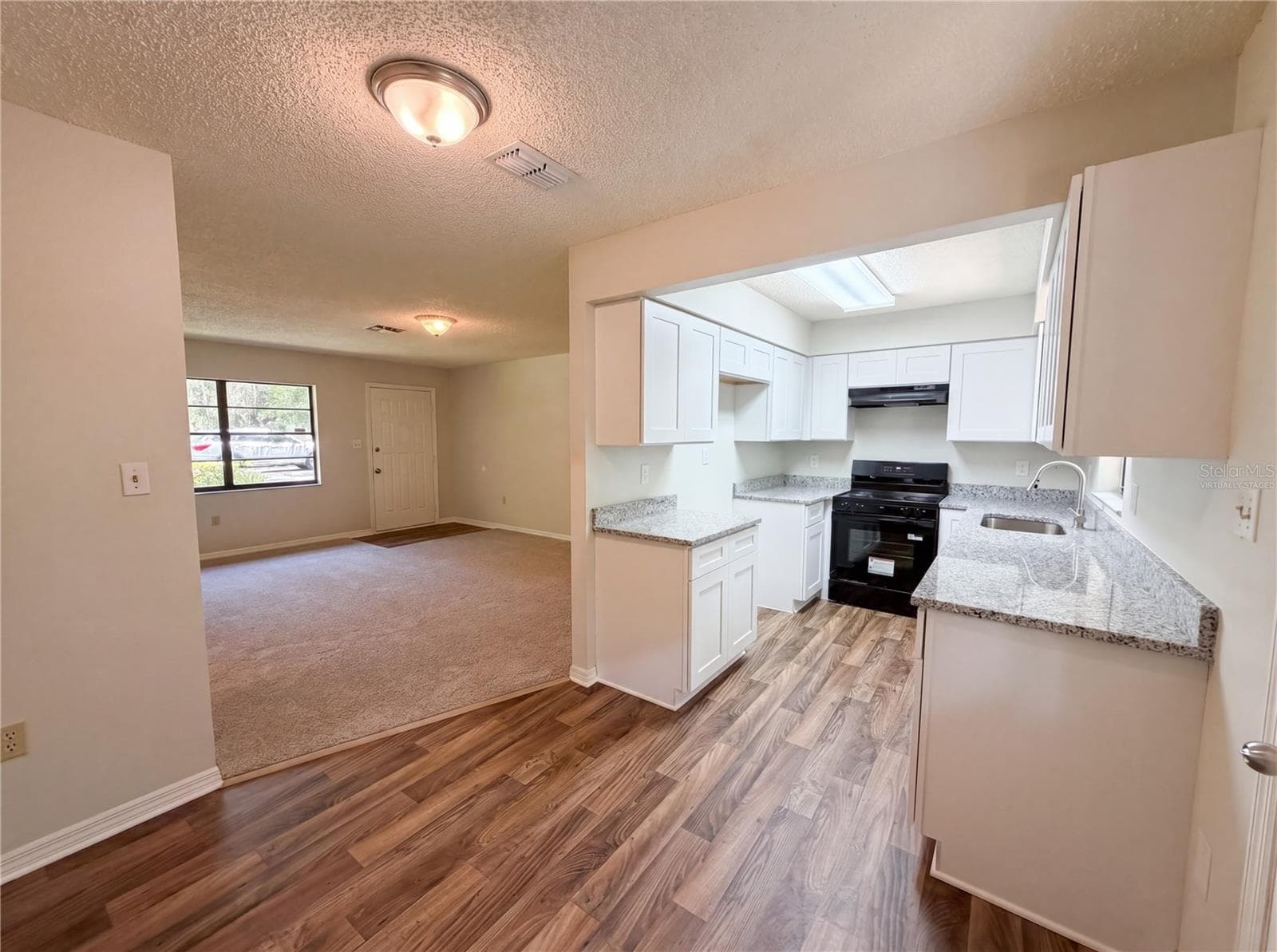 Single Family Residence at 2505 VELMA TER, LEESBURG, photo 2 of 18