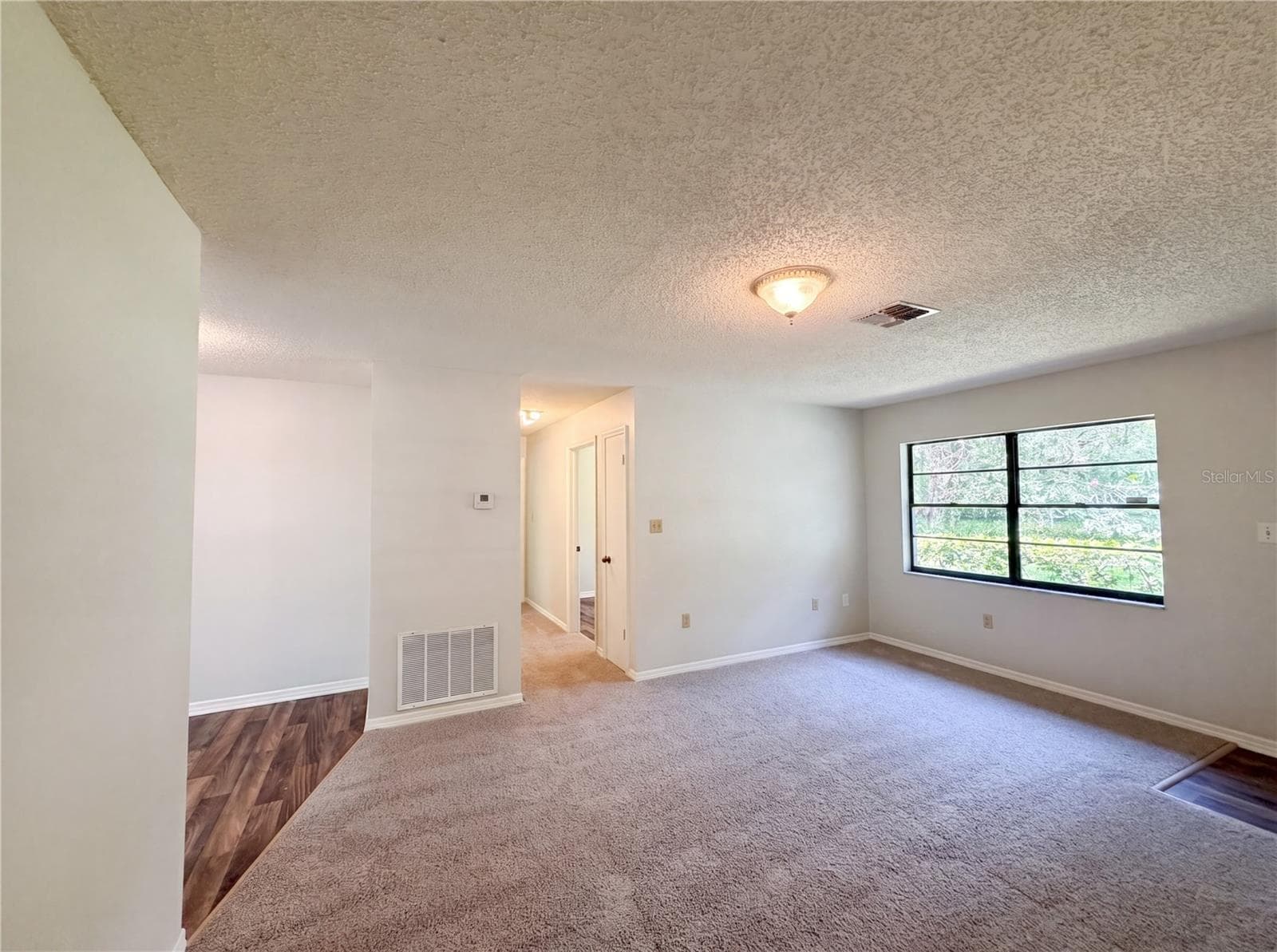 Single Family Residence at 2505 VELMA TER, LEESBURG, photo 7 of 18