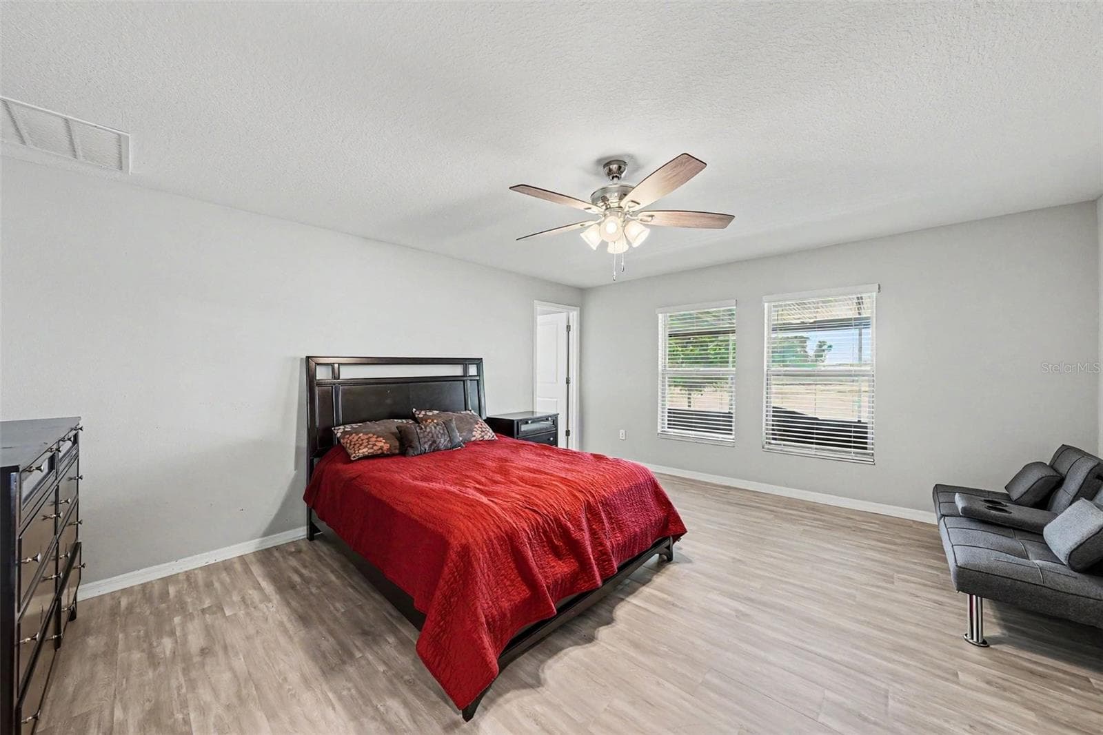 Single Family Residence at 10829 CRUSHED GRAPE DR, RIVERVIEW, photo 17 of 27
