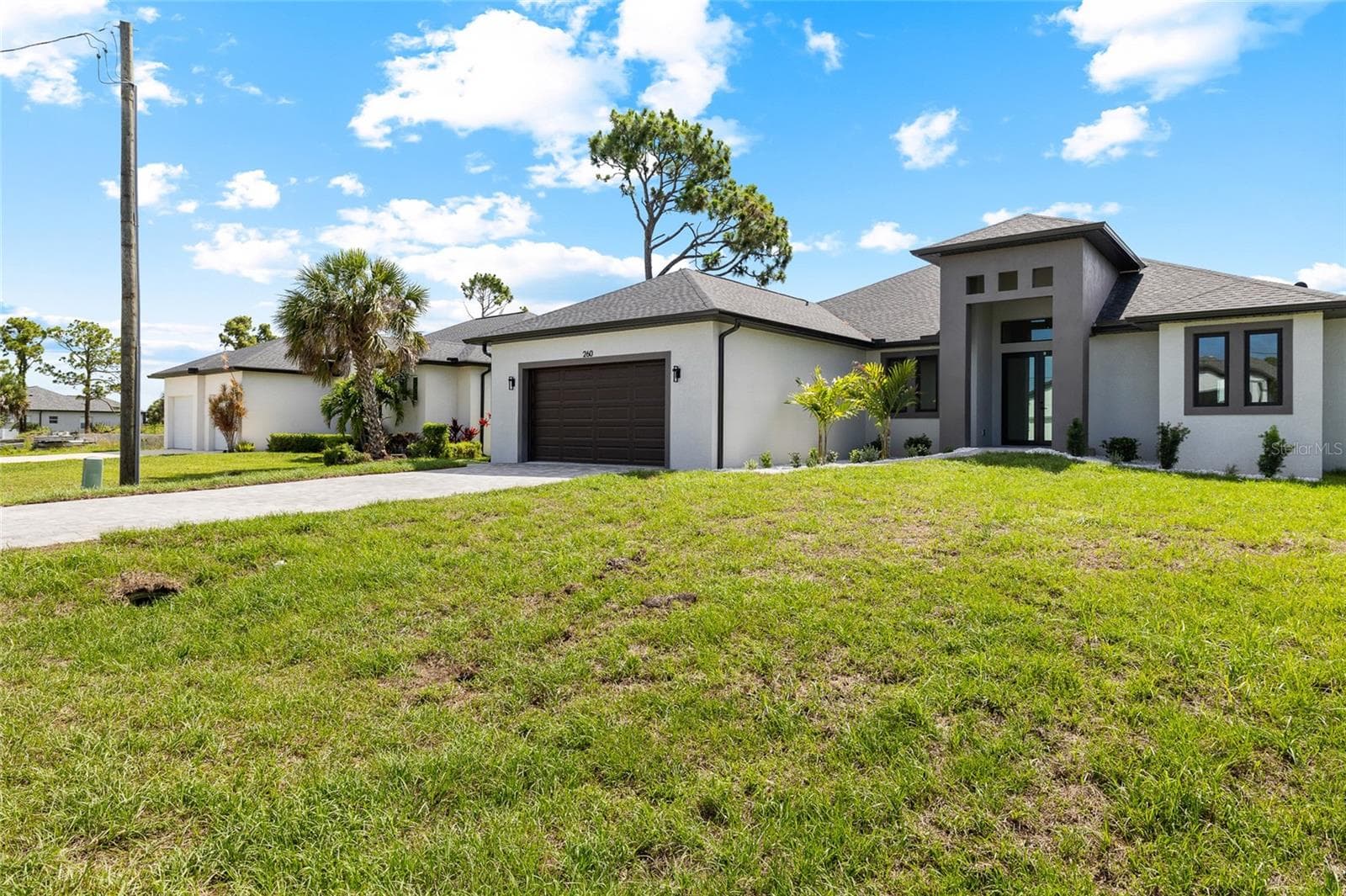 Single Family Residence at 260 TOURNAMENT RD, ROTONDA WEST, photo 4 of 48