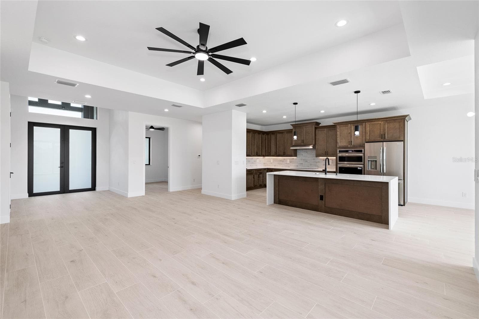 Single Family Residence at 260 TOURNAMENT RD, ROTONDA WEST, photo 7 of 48