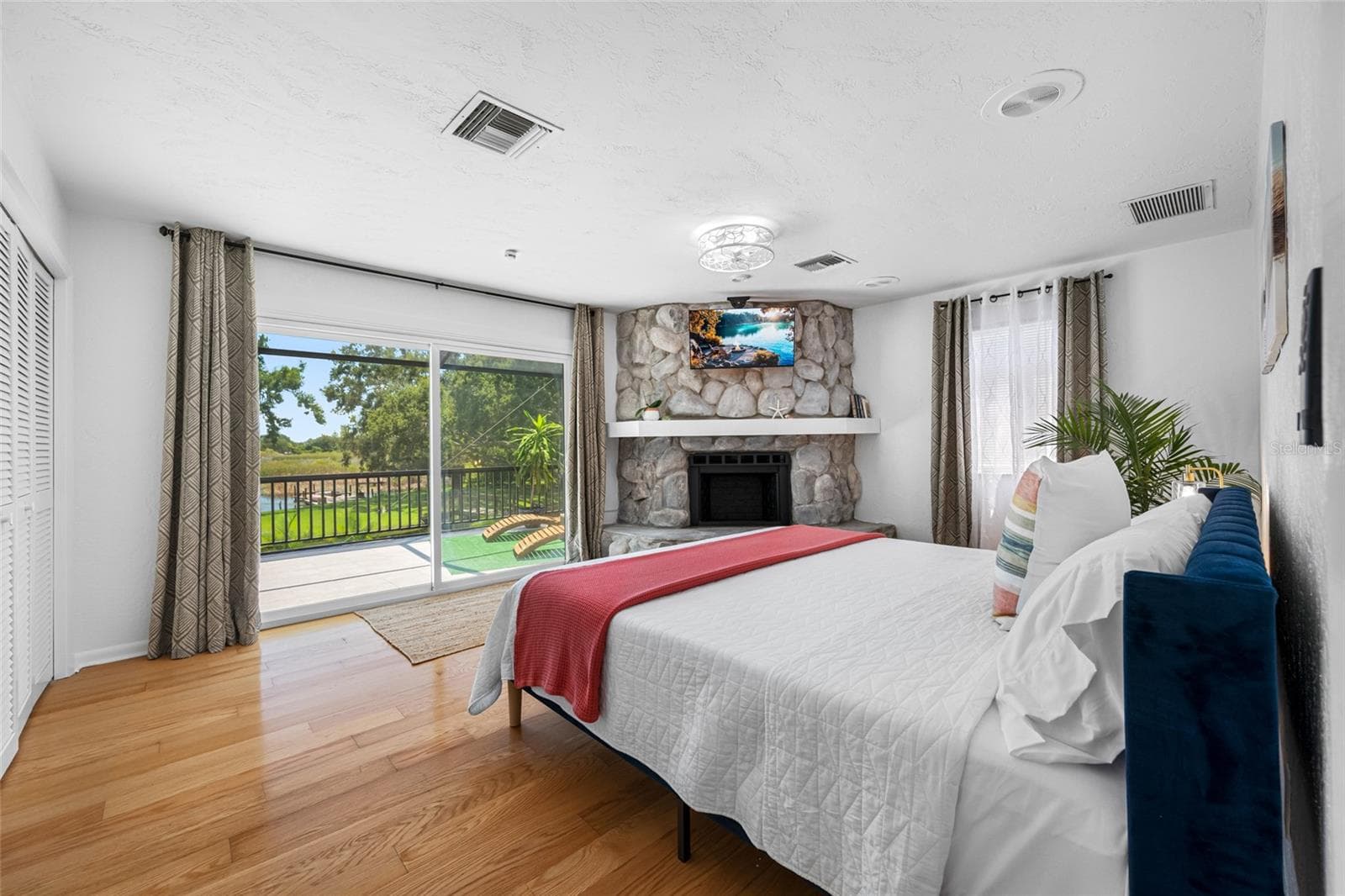 Single Family Residence at 2153 KARAN WAY, CLEARWATER, photo 37 of 64