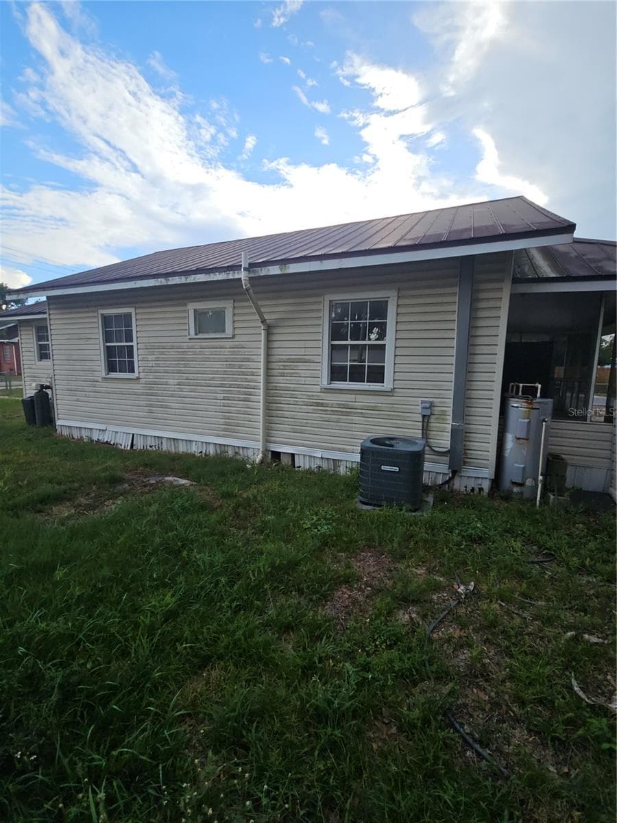 Single Family Residence at 220 DIXIE HWY, AUBURNDALE, photo 12 of 14