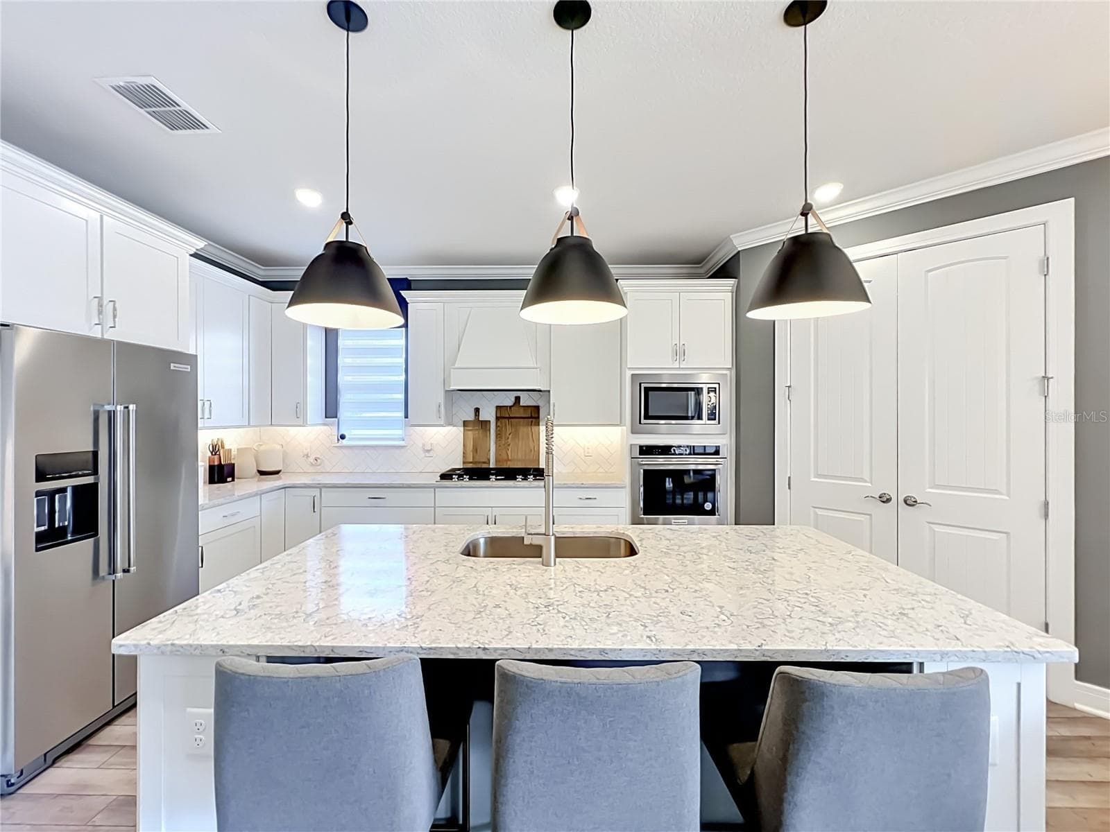 Single Family Residence at 10774 PAHOKEE BEACH PL, ORLANDO, photo 13 of 90