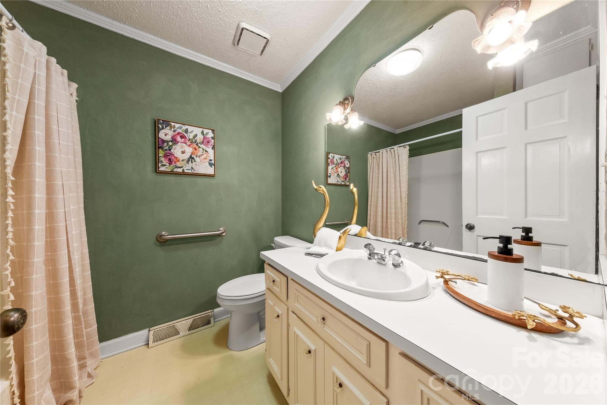 Single Family Residence at 2038 Skyway Drive, Monroe, photo 23 of 41