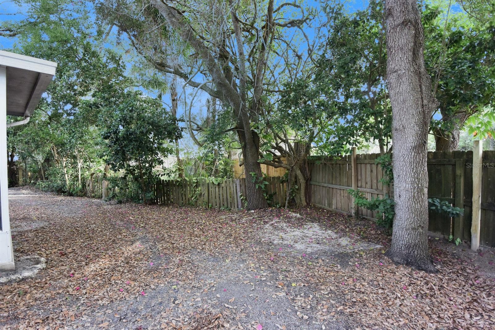Single Family Residence at 1672 COUNTRYWOOD ST, TARPON SPRINGS, photo 36 of 39