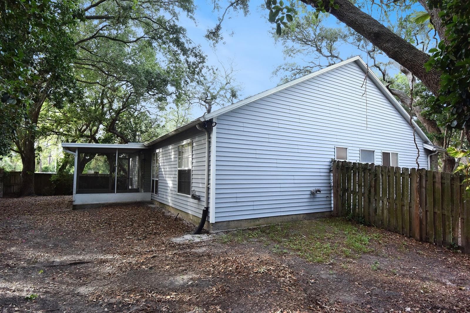 Single Family Residence at 1672 COUNTRYWOOD ST, TARPON SPRINGS, photo 38 of 39