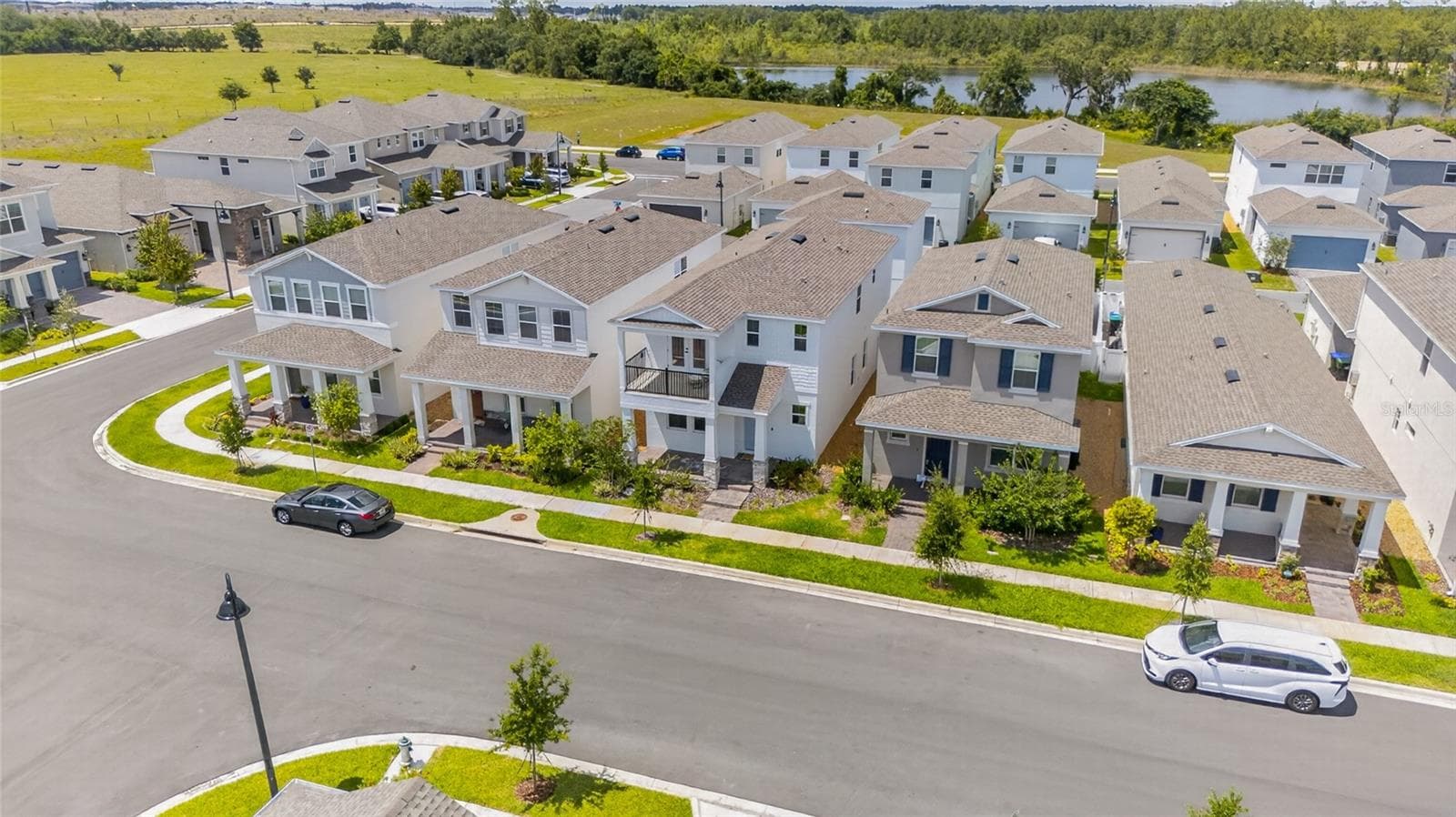 Single Family Residence at 15591 GENTLE RAIN DR, WINTER GARDEN, photo 6 of 68