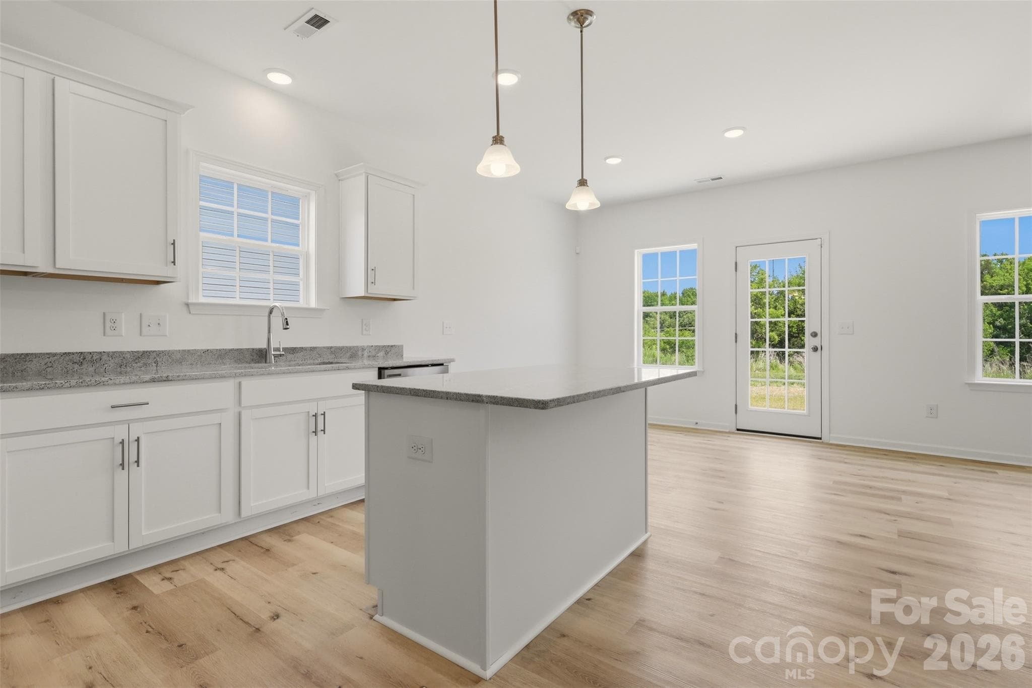 Single Family Residence at 228 Waylon Court, Lexington, photo 4 of 29