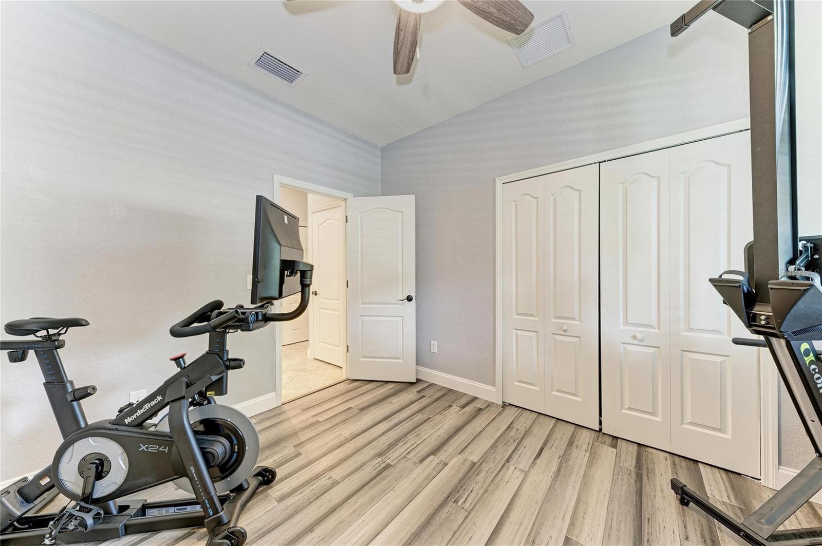 Single Family Residence at 11515 SWEETGRASS DR, BRADENTON, photo 25 of 48