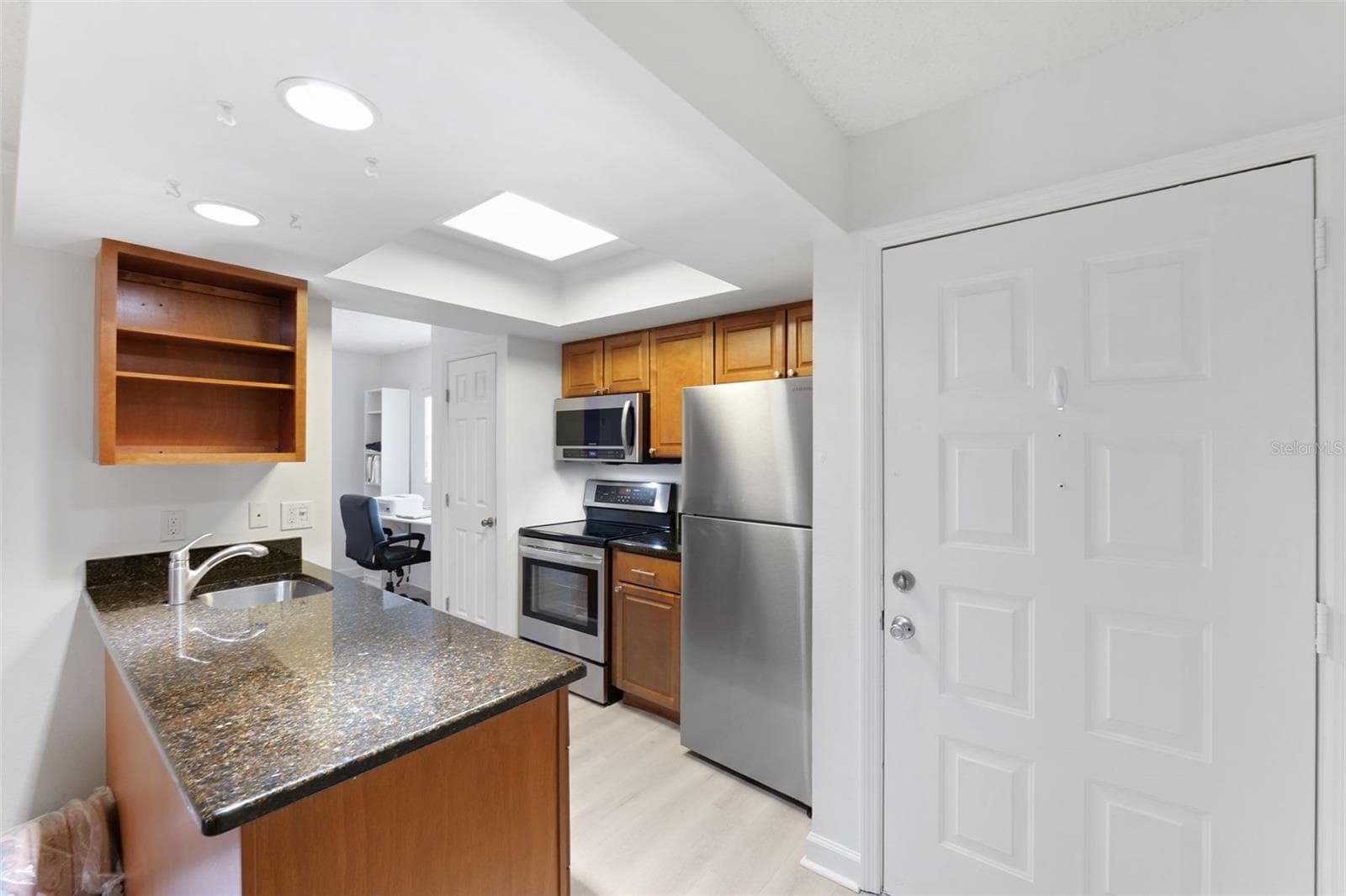 Condominium at 3808 N OAK DR #U31, TAMPA, photo 5 of 37