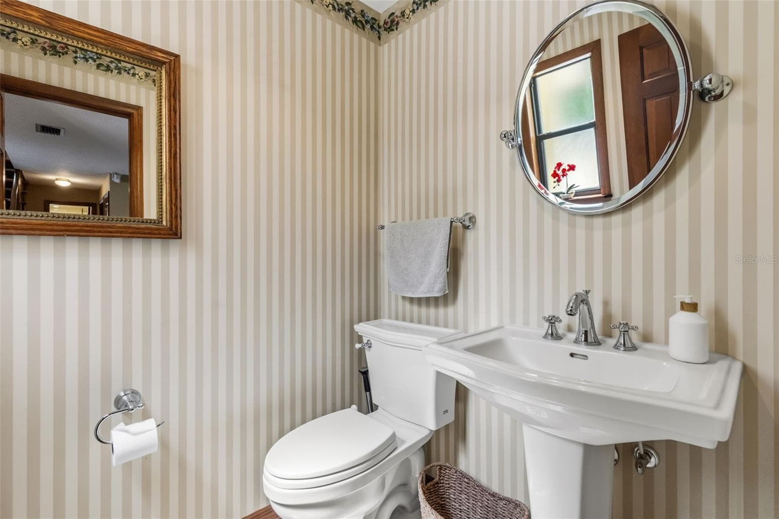 Half Bathroom - 1944 LEVINE LN, CLEARWATER