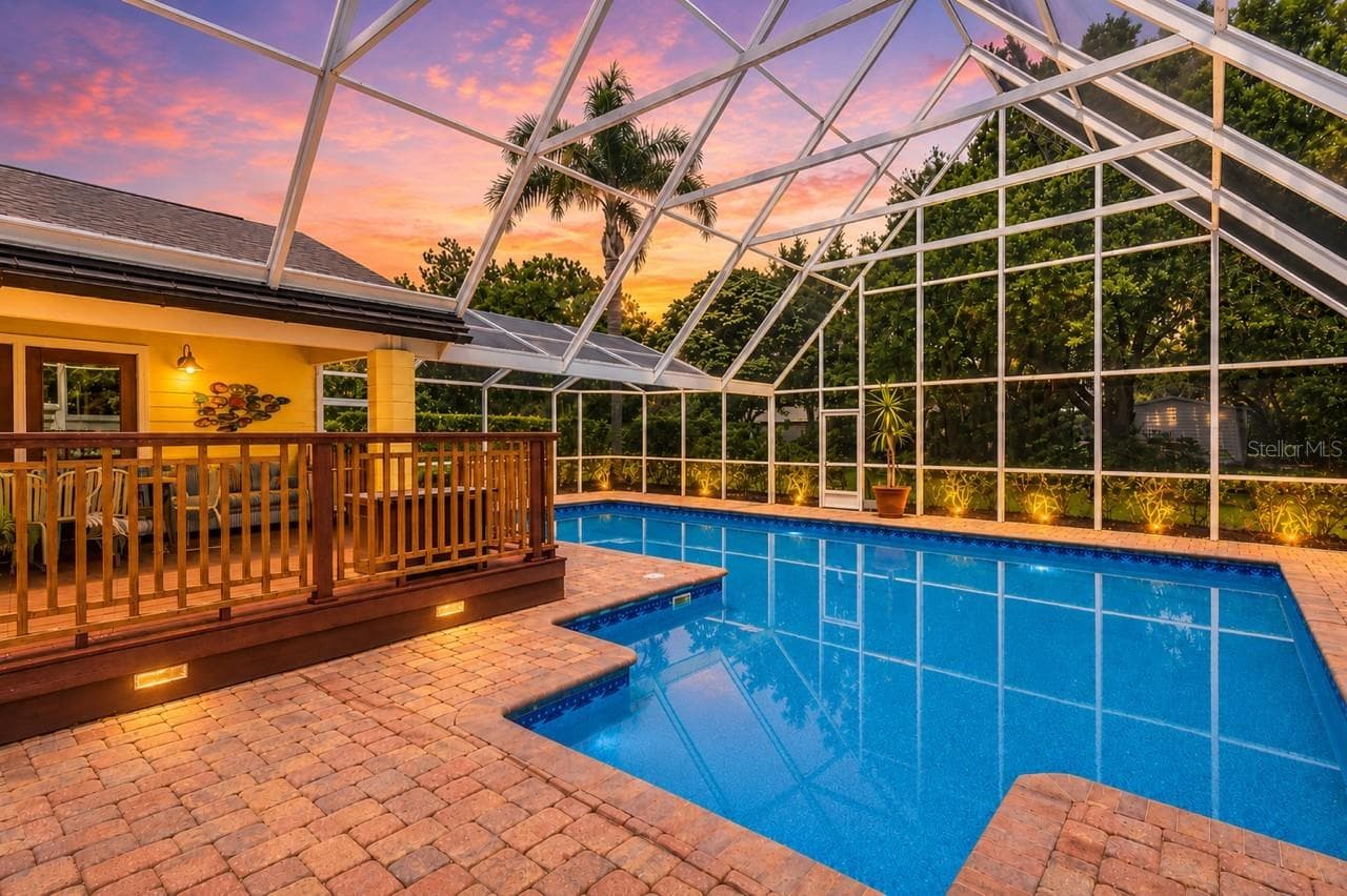 Pool Twilight - 1944 LEVINE LN, CLEARWATER